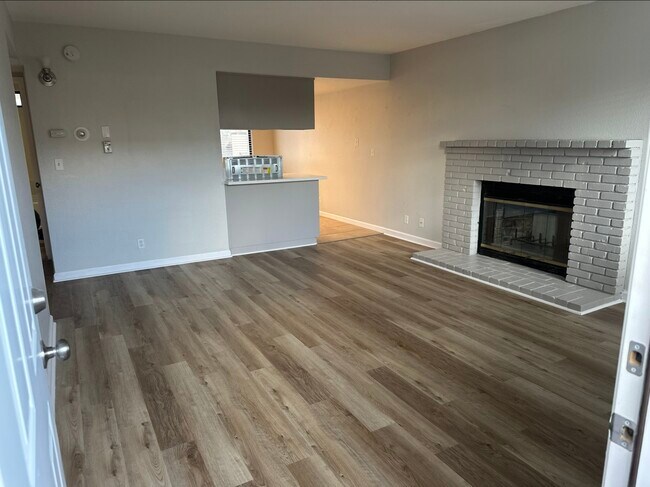 Foto del edificio - 429 S Sunset St