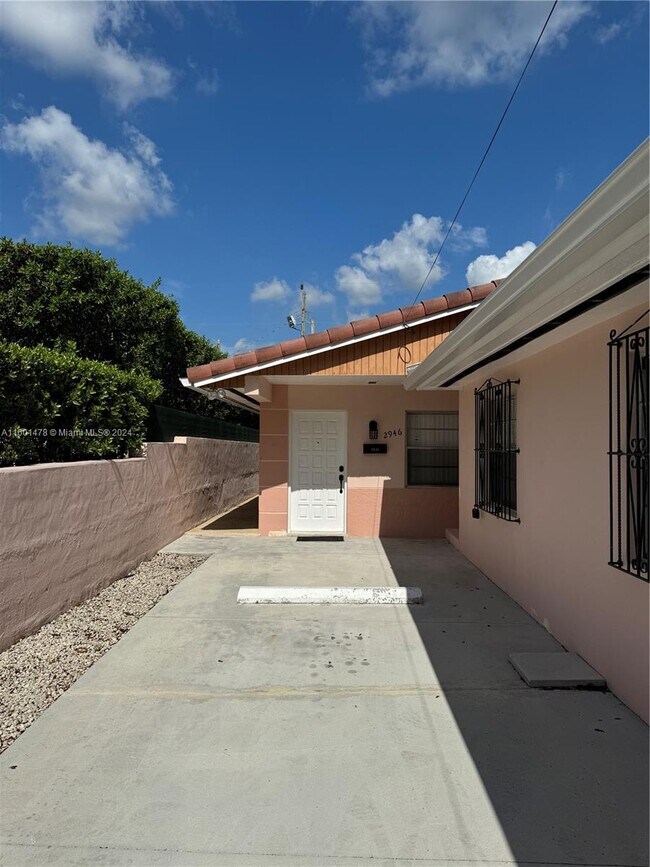 Foto del edificio - 2946 SW 36th Ct