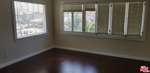Primary Photo - 1254 5th Ave