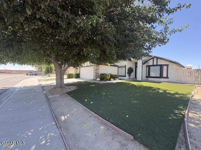 Foto del edificio - 2344 Langhorn St
