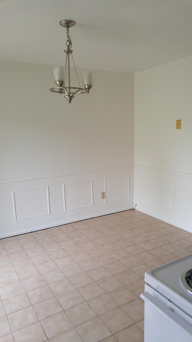 Foto del edificio - 7190 N Roanoke Rd