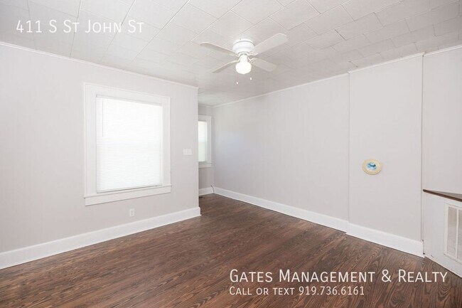 Foto del edificio - 411 S St John St