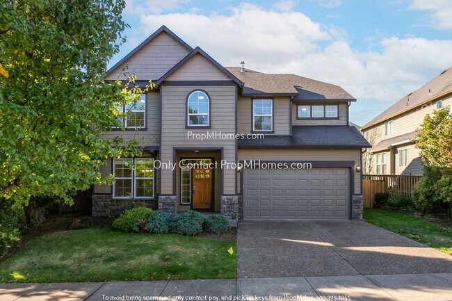 Foto del edificio - Beautifully Updated Home in Desirable Clackamas! + Solar