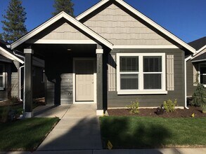 Building Photo - 594 N Trinity Way