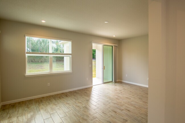 Building Photo - 11560 Rolling Green Dr