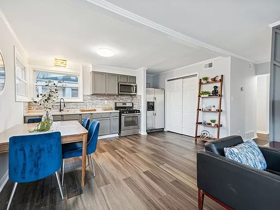 Foto del edificio - 14408 Minerva Ave