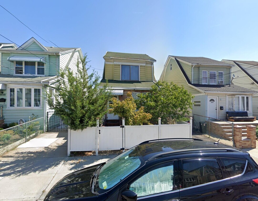 Primary Photo - 8837 187th St