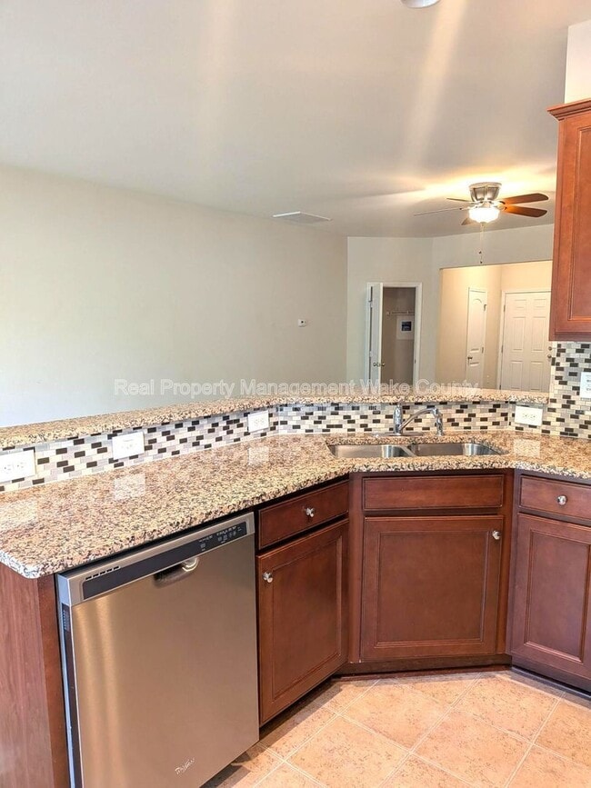 Foto del edificio - 205 Olivet Loop