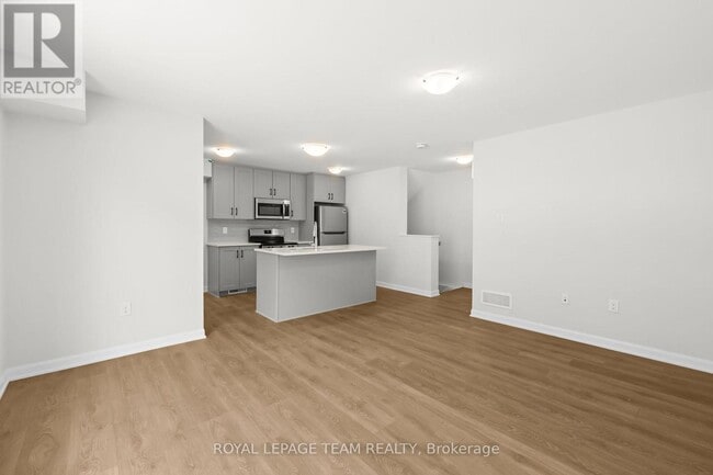 Building Photo - 1108 Creekway Private