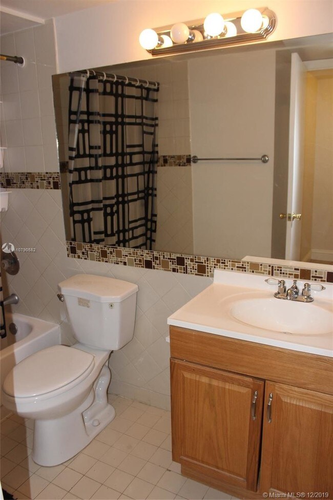 Foto del edificio - 8180 Geneva Ct