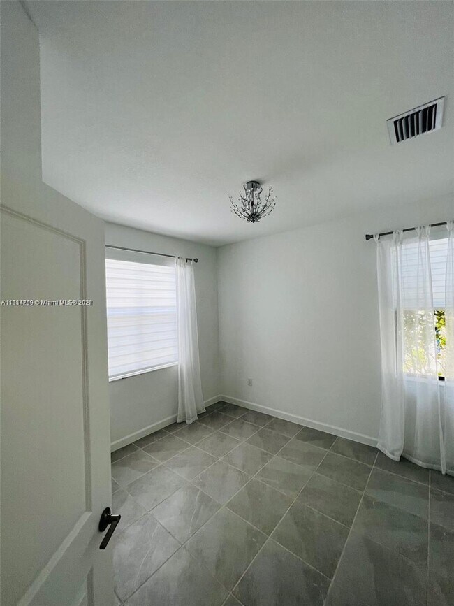 Foto del edificio - 14817 SW 183rd Terrace