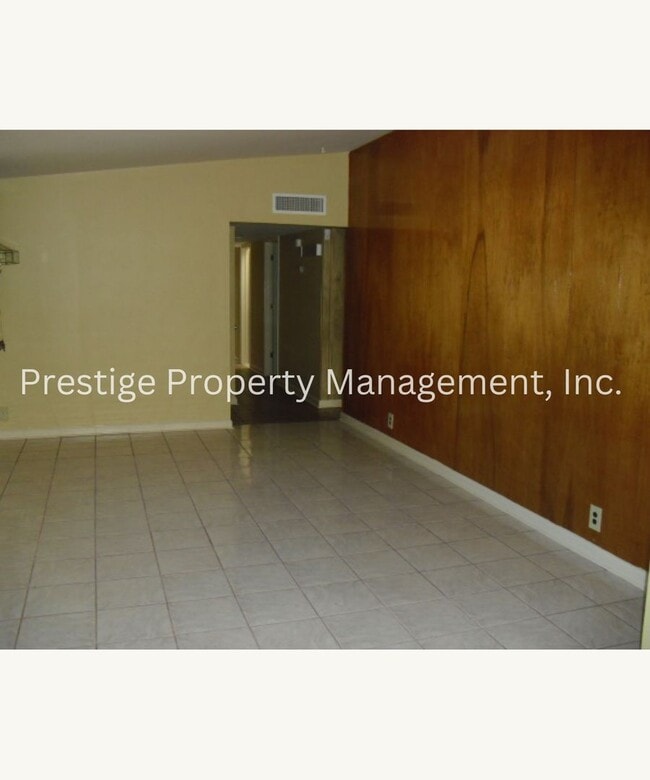 Foto del edificio - Beautifully and Spacious East Side Home!