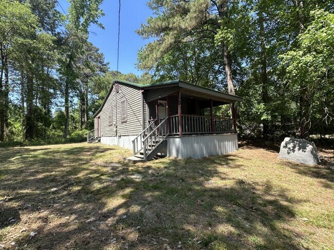 Foto del edificio - 2564 Lakeview Dr