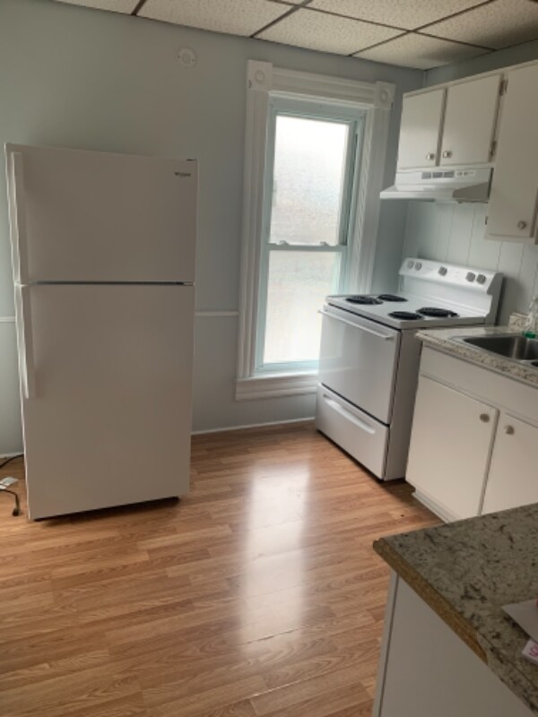 Foto del edificio - 514 Eben Ave