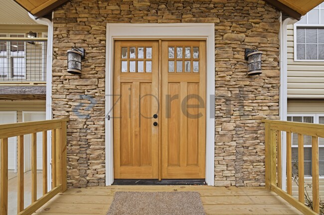 Foto del edificio - 72 Country Creek Rd