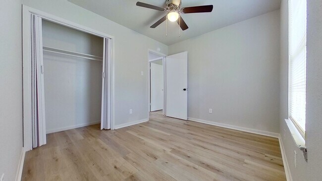 Foto del edificio - 2 WEEKS FREE RENT!!! Gorgeous remodeled ho...