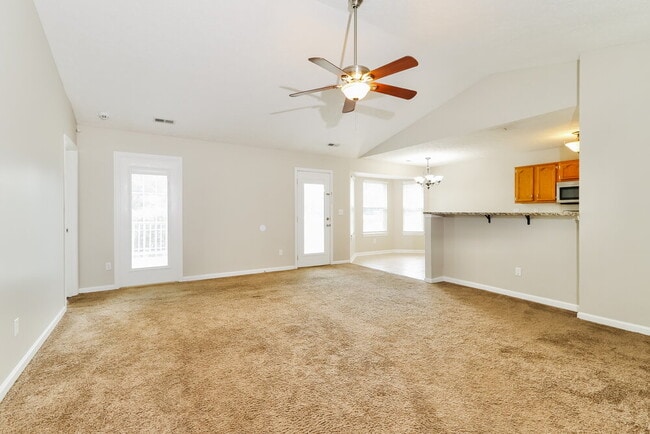 Building Photo - 8008 Grandmeadow Ln