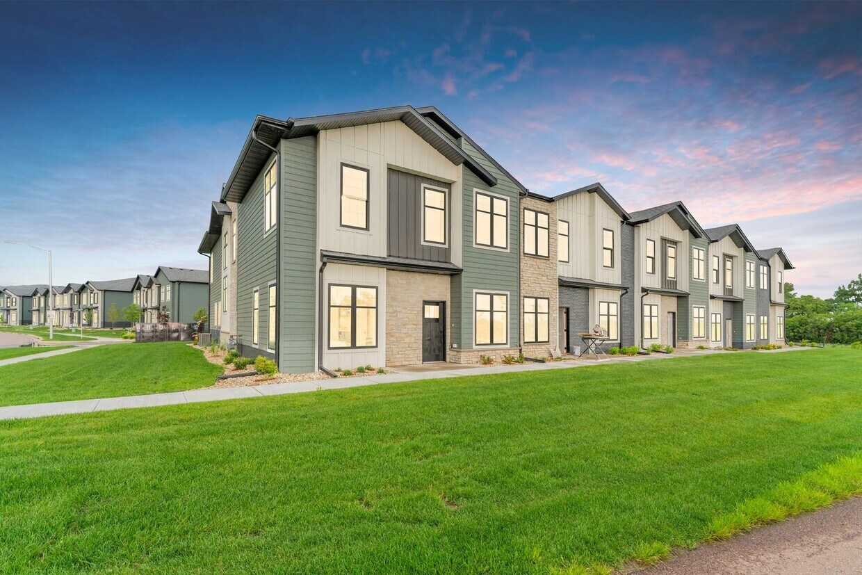 Primary Photo - Brand New 3 Bedroom Townhome in Northweste...