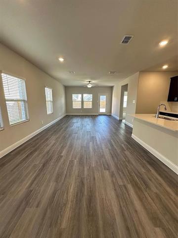 Foto del edificio - 708 Hemingway Ln