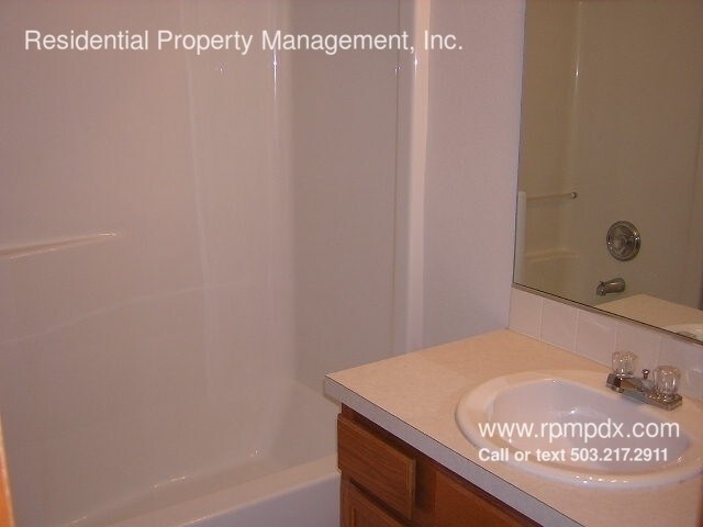 Building Photo - 1244 SW 160th Ave