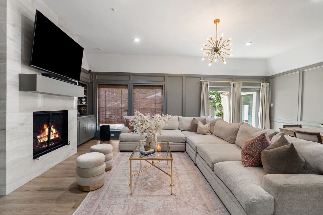 Photo - 40 Wellington Ct (Sugar Land, TX)