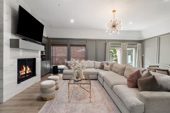 Photo - 40 Wellington Ct House