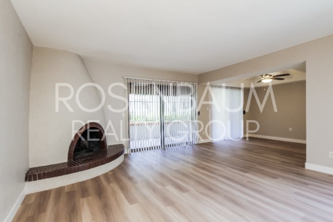 Building Photo - 7653 E Vista Dr