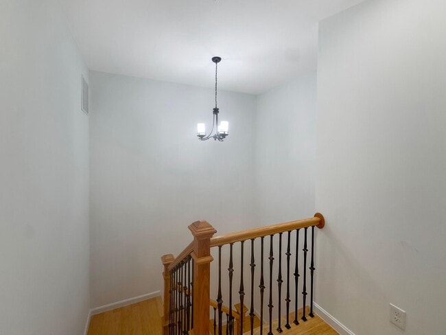 Photo - 2322 Shannon Pl SE House