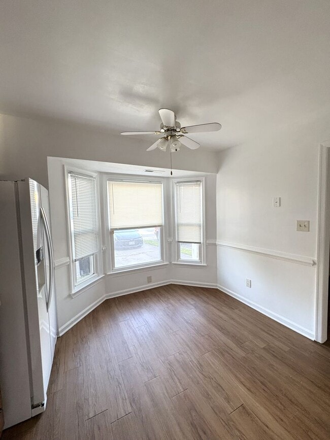 Building Photo - Thalia Acres