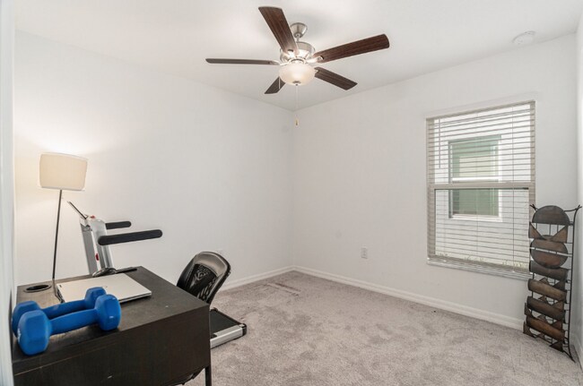 Building Photo - 1700 Red Loop
