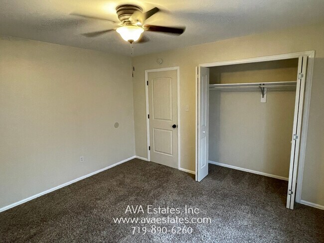 Foto del edificio - 531 S Angus Ave