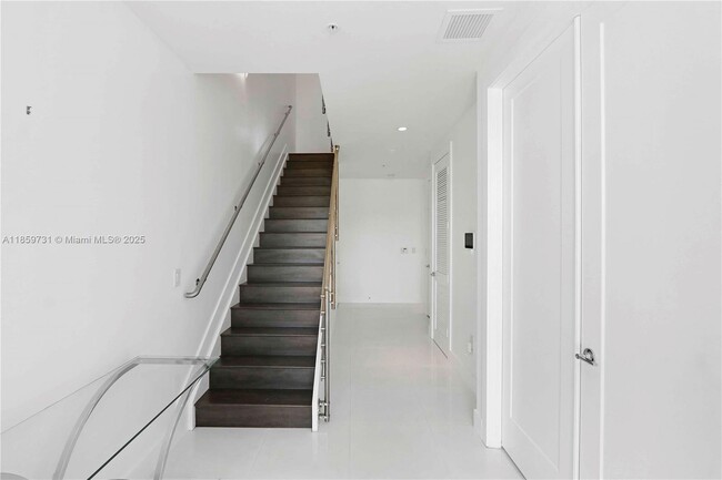 Foto del edificio - 10541 NW 66th St