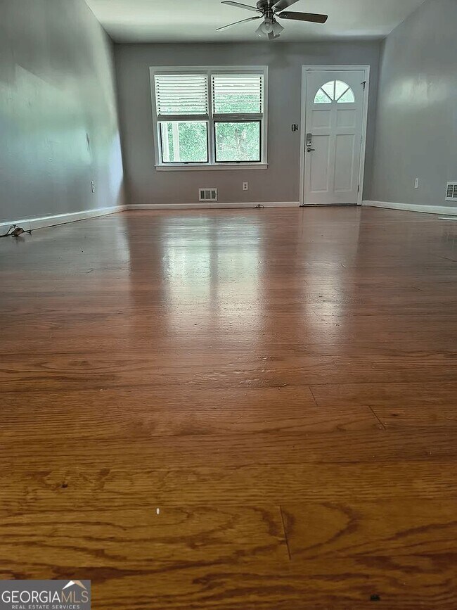 Foto del edificio - 6271 Mountain Ct SE
