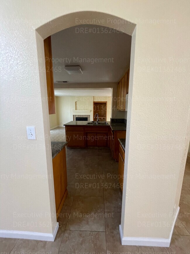 Foto del edificio - 3 bedrooms 2 bath Location H street/Pachec...