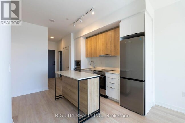 Building Photo - 9763 Markham Rd