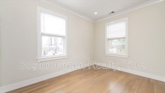 Photo - 2A Rossmore Rd House