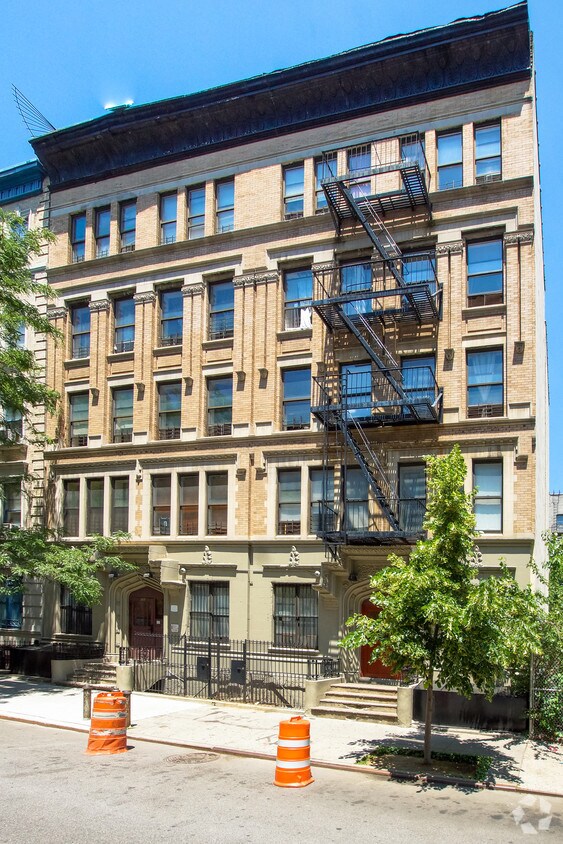 Foto principal - 133 W 112th St