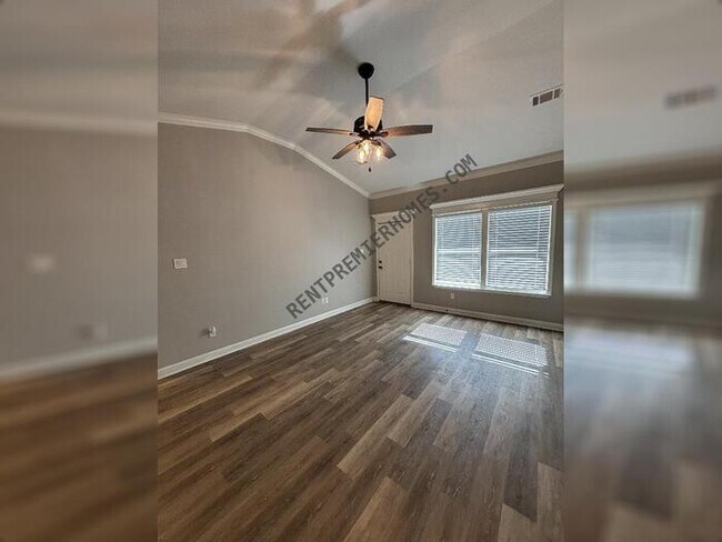 Foto del edificio - 34 Woodhaven Dr