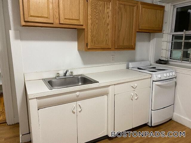 Foto del edificio - 1589 Beacon St