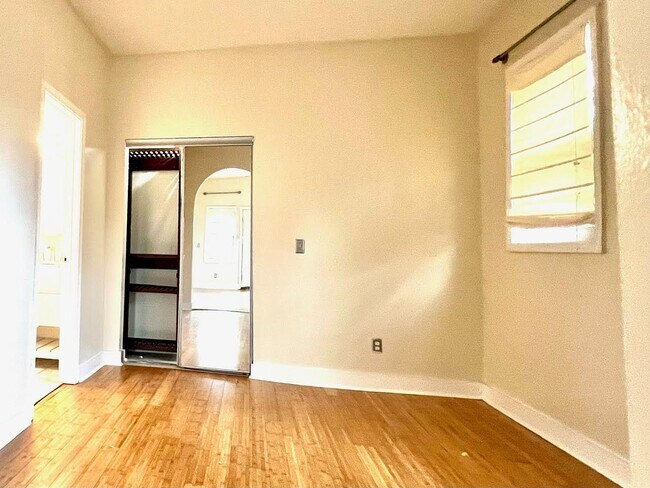 Foto del edificio - 500 Parkway Dr NE