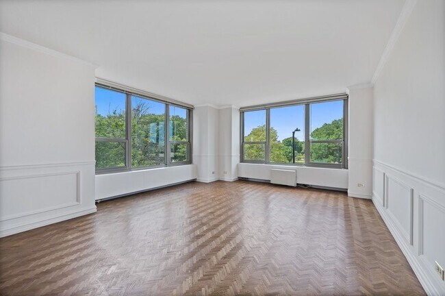 Building Photo - 1550 N Lake Shore Dr