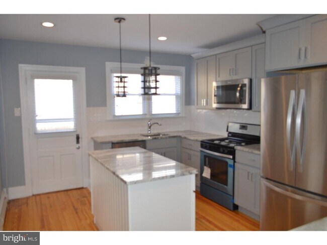 Building Photo - 117 Magnolia St