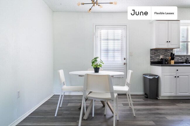 Building Photo - 1109 Gardner Cove