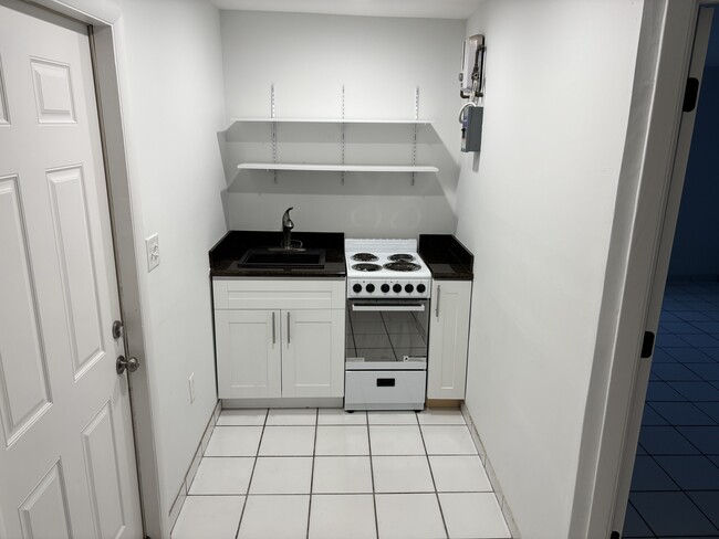 Building Photo - 6700 SW 40th St