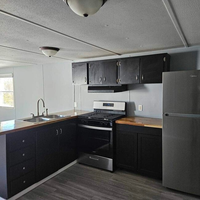 Building Photo - 5722 Blissfield Ct