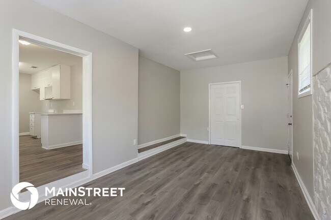 Foto del edificio - 7912 Dalehurst Dr S