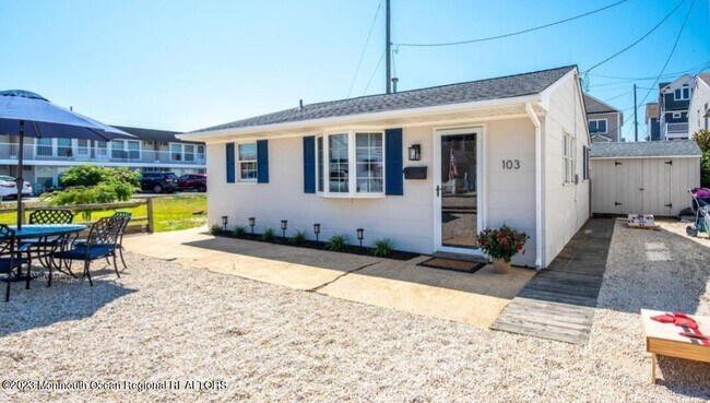 Building Photo - 103 Albacore Dr