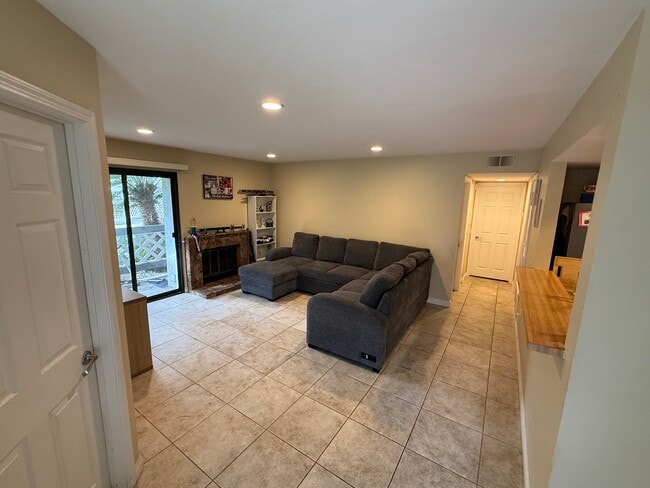 Building Photo - 13222 Salmon River Rd