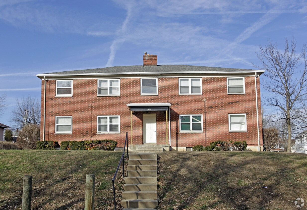 Foto del edificio - 111 Cherry Dr