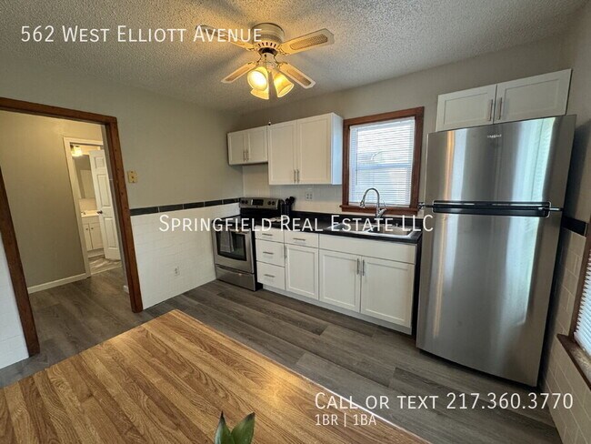 Foto del edificio - 562 W Elliott Ave